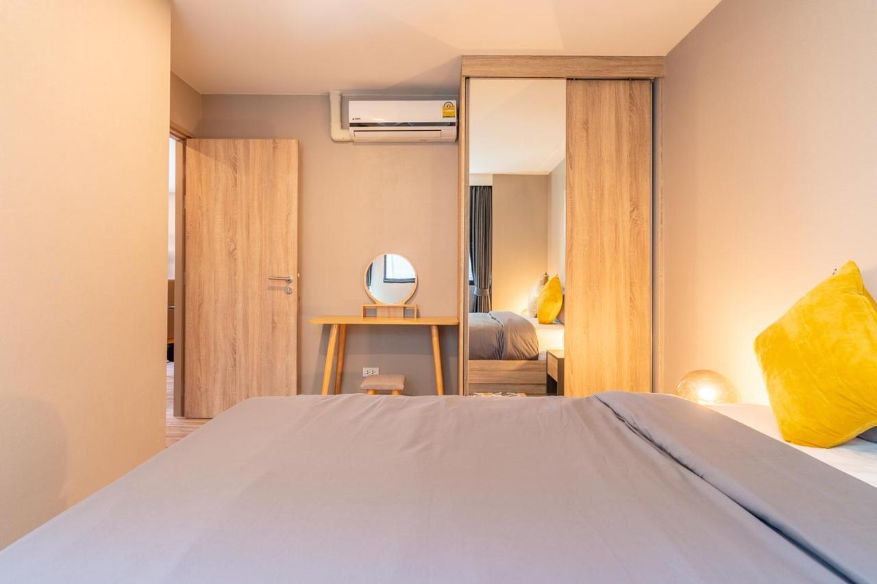 Blossom @ Sathorn Chareonrat Apartamento Bangkok